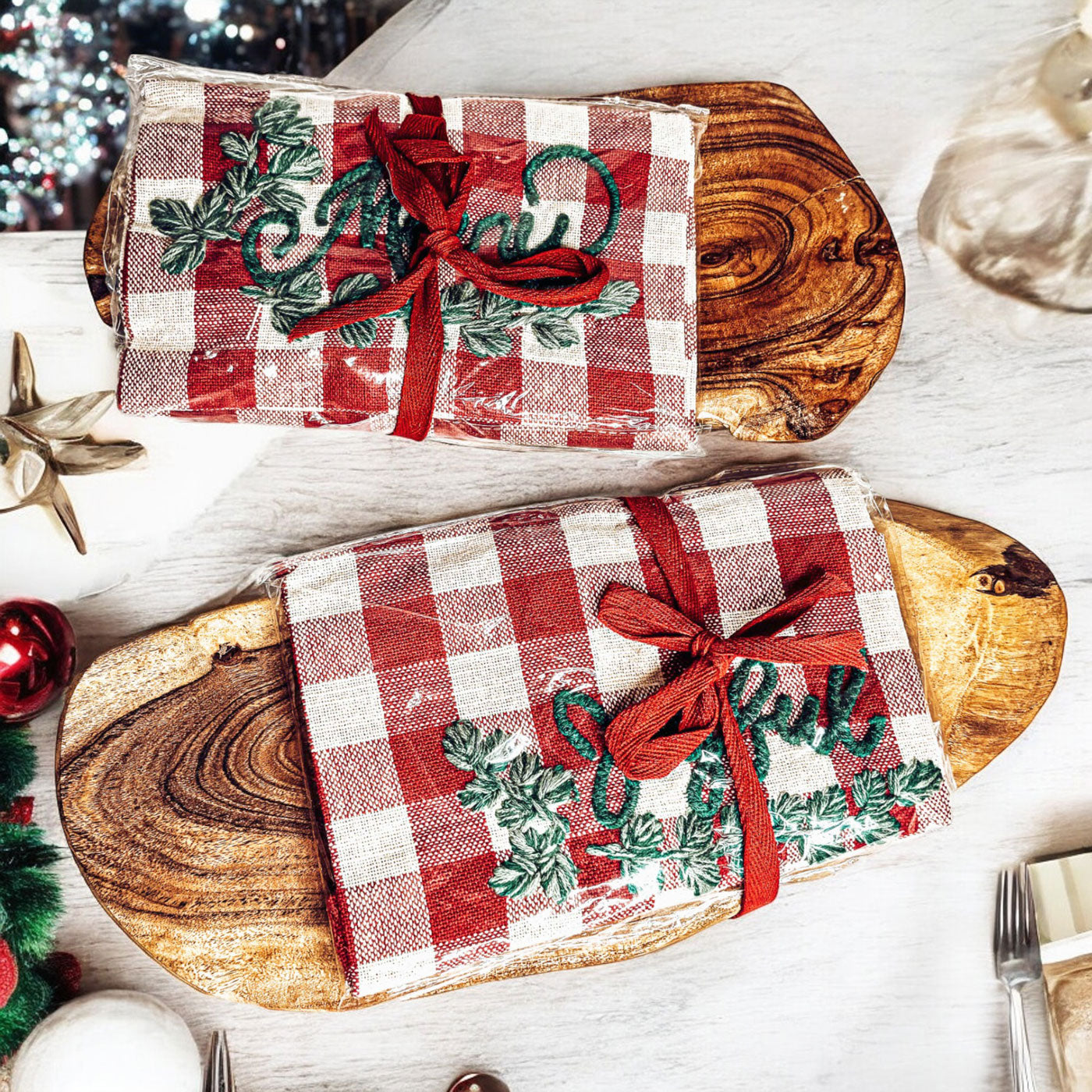 Holiday Charcuterie & Tartan Towel Set